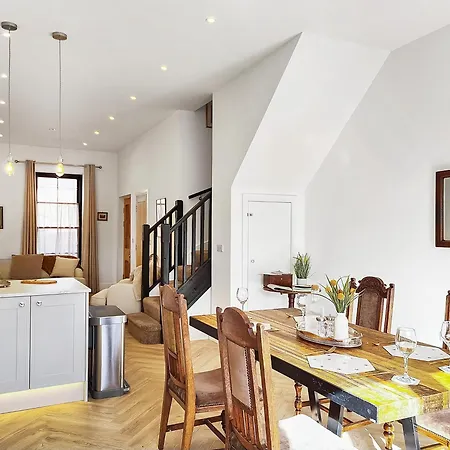 Henry House - Uk39786